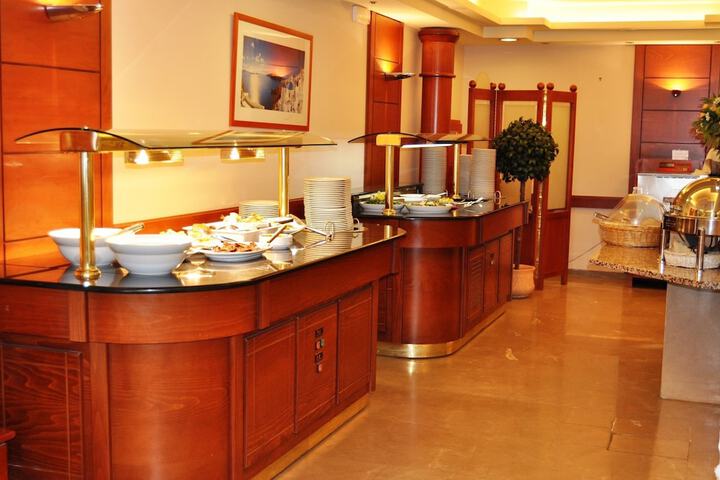 Dining 50 of 64