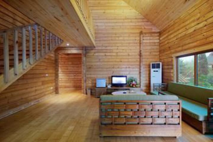 Room 28 of 54