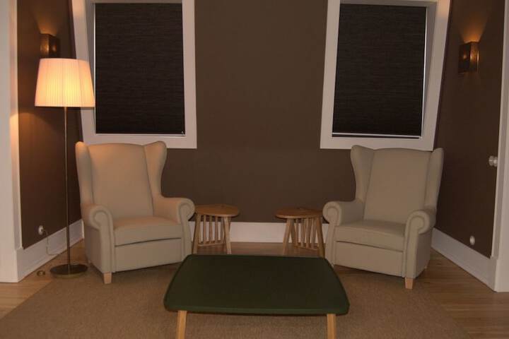 Room 4 of 51