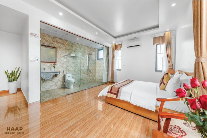Room 32 of 71