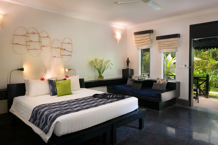 Room 4 of 53