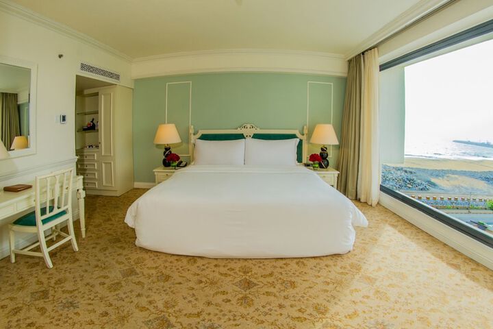 Room 35 of 80
