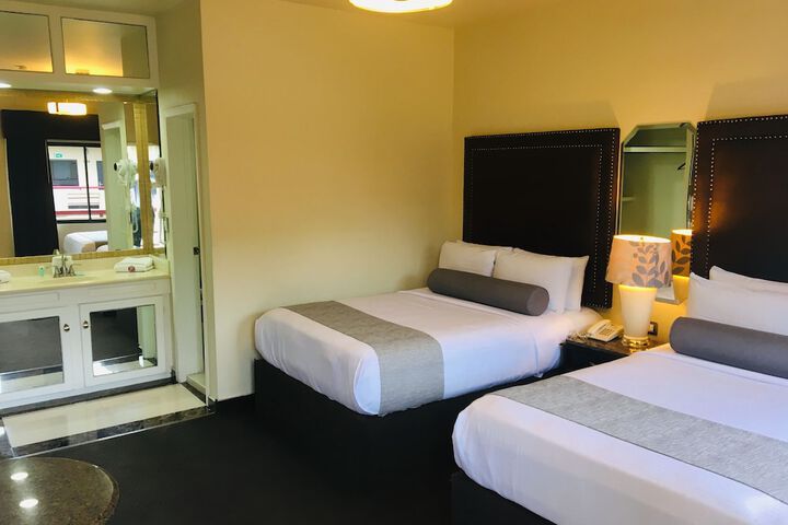 Superior 2 Double Beds (3 of 5)