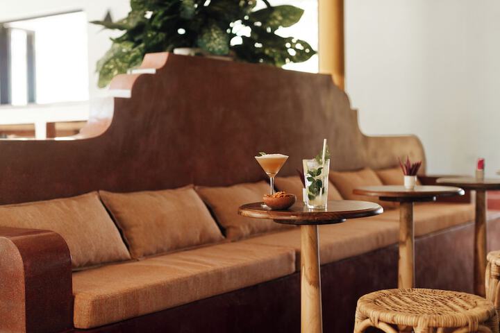 Dining 6 of 14