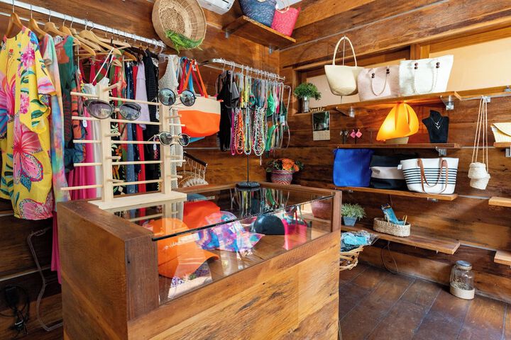 Gift Shop 109 of 252