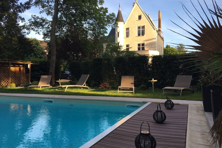 Pool 30 of 49