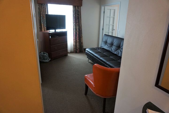 1 Bedroom Suite Queen Bed (10 of 26)