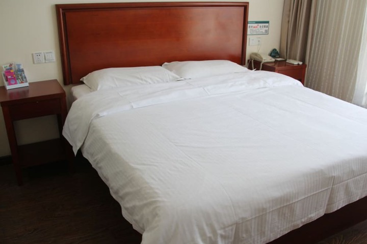 Room 8 of 61