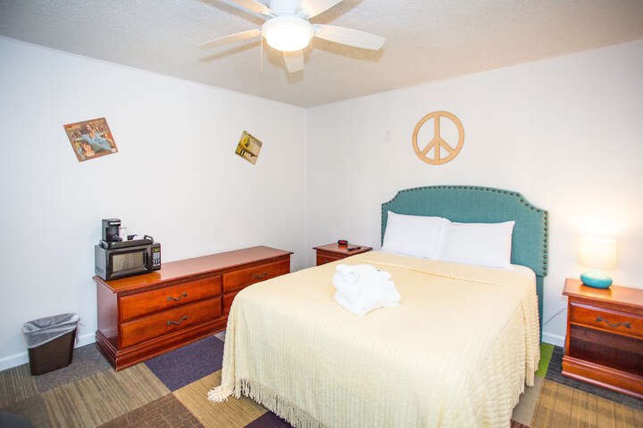 Room 7 of 114