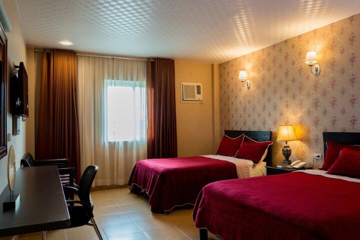 Room 8 of 75