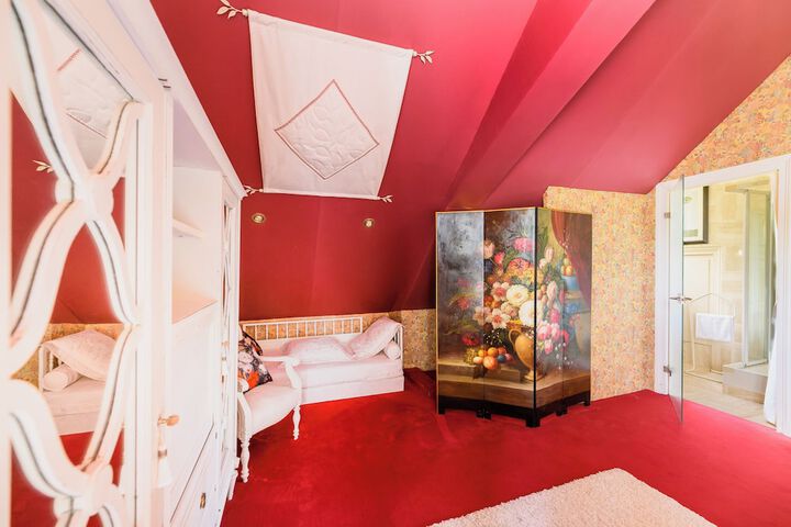 Room 8 of 52