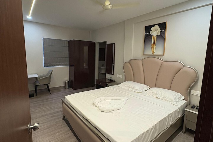 Room 37 of 72