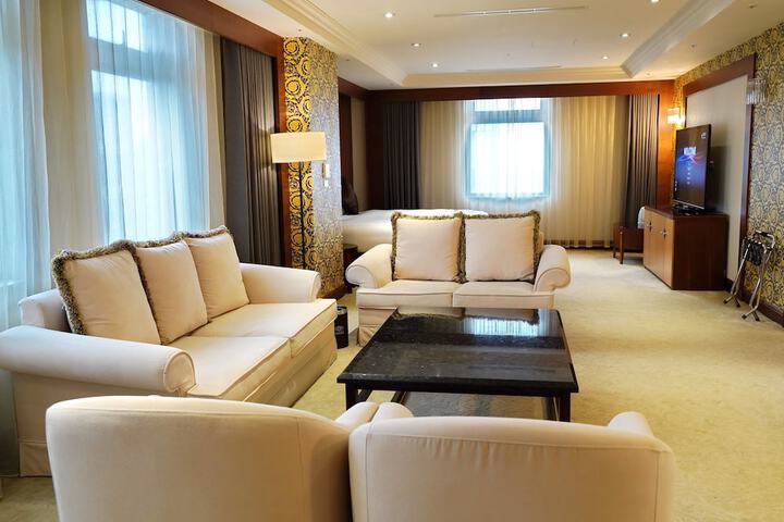 Room 29 of 38