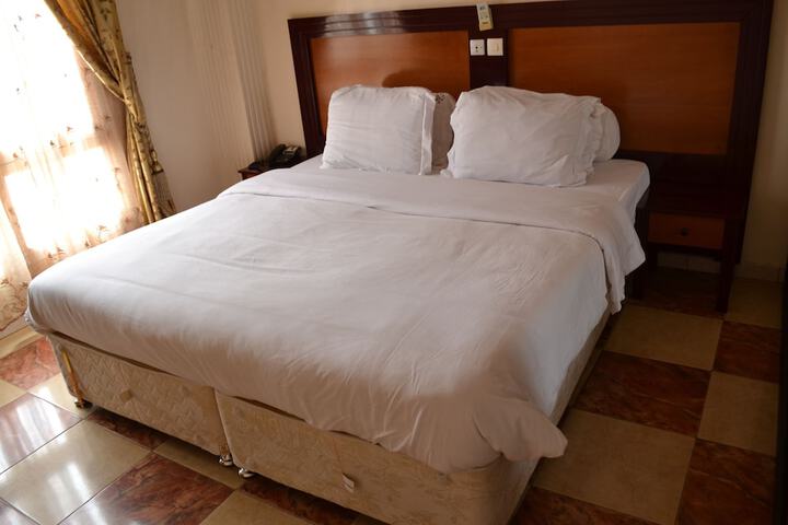 Room 12 of 31