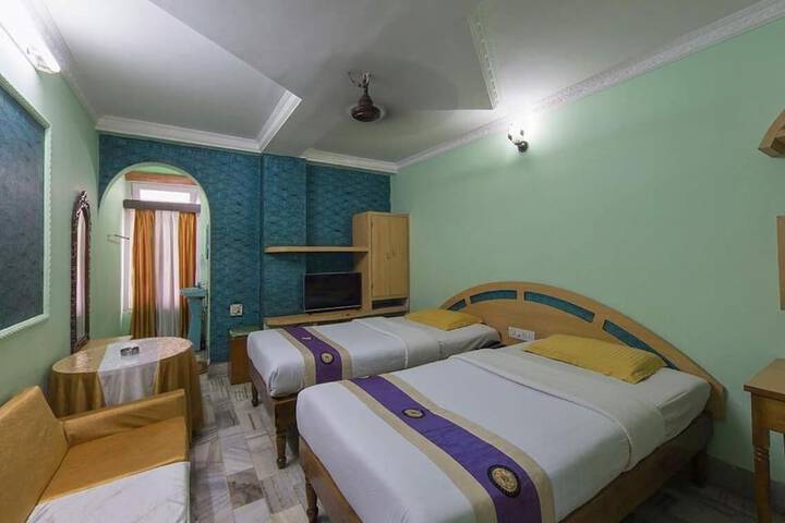Room 28 of 71