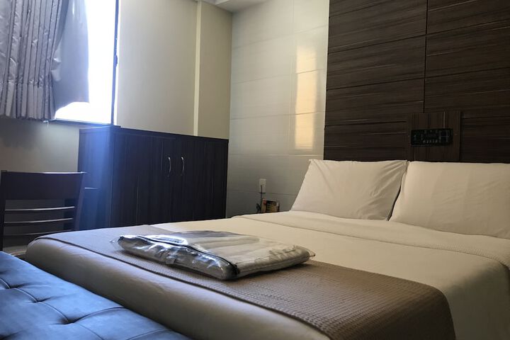 Room 20 of 80