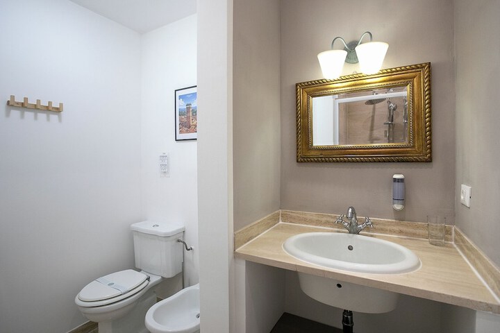 Room 19 of 21