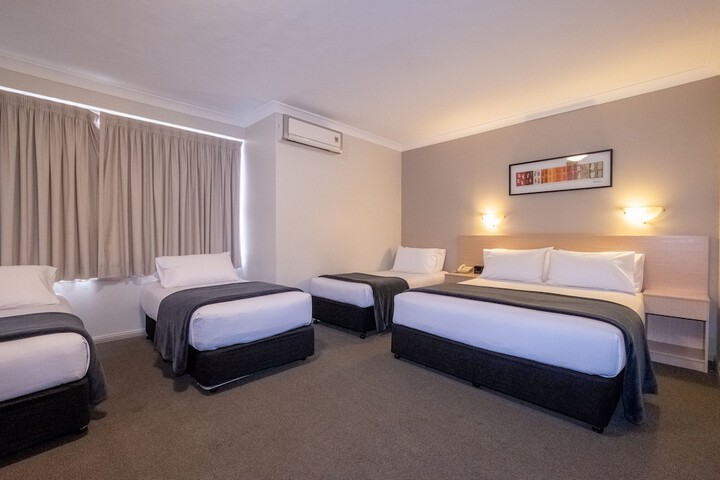 Room 10 of 41