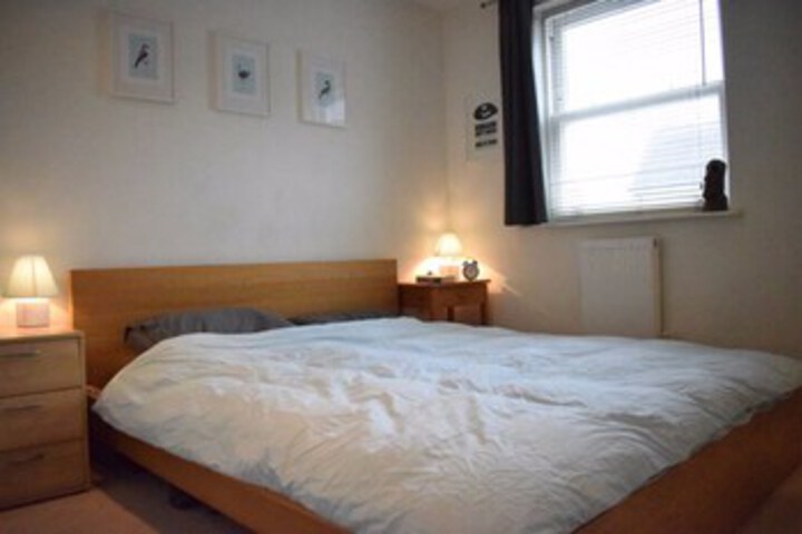 Room 9 of 11
