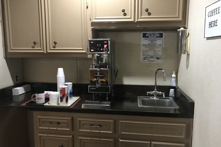 Breakfast/Coffee Service 25 of 31