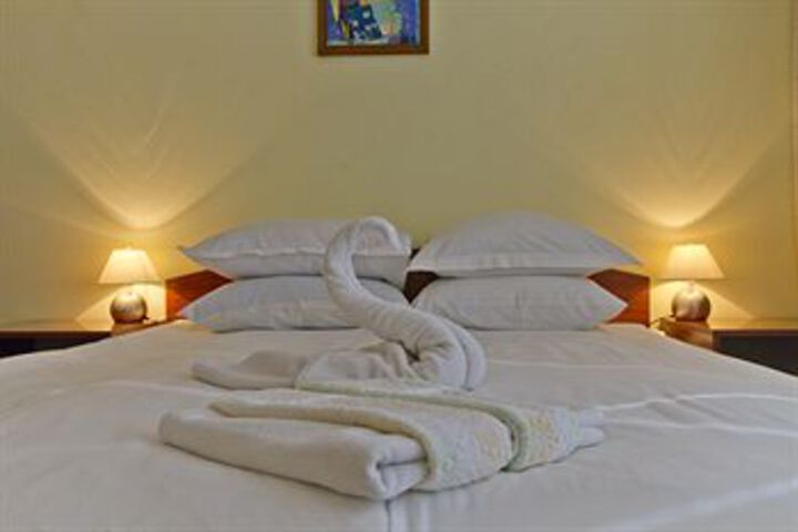 Room 15 of 27