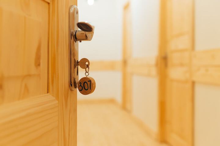 Room 12 of 26