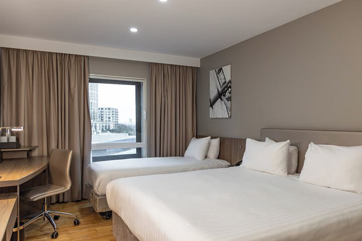 Room 35 of 106