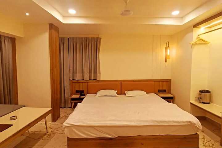 Room 3 of 22