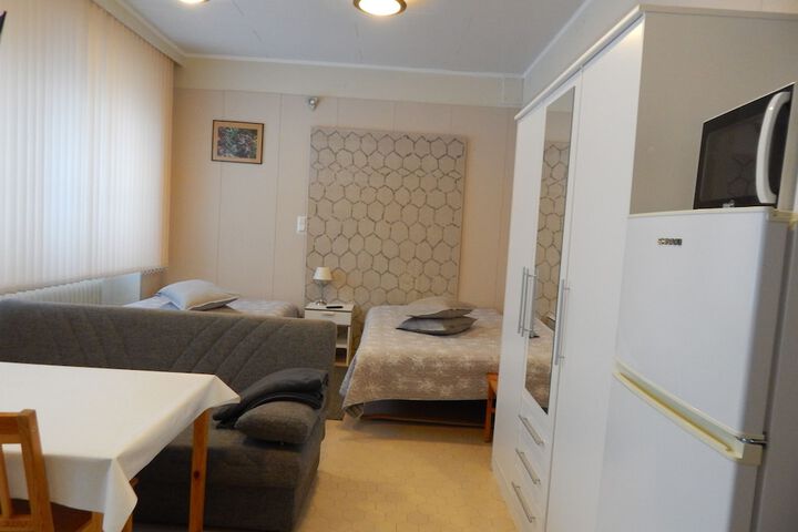 Room 5 of 86