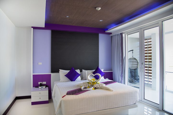 Room 6 of 70