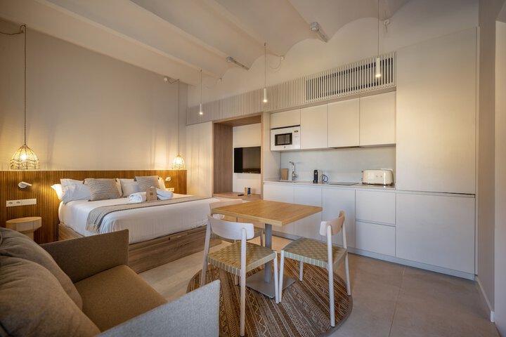 Room 8 of 54