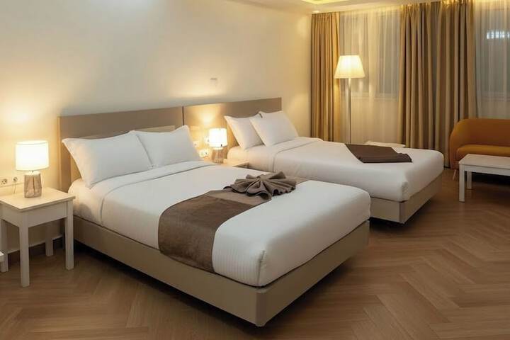 Room 5 of 14