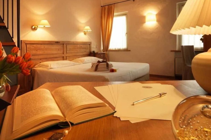 Room 14 of 53