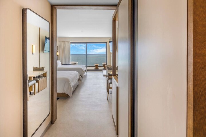 Room 49 of 136