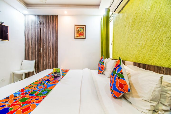 Room 18 of 25