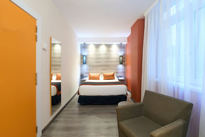 Room 22 of 50