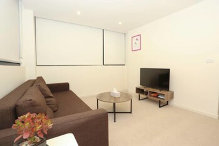 Room 7 of 14