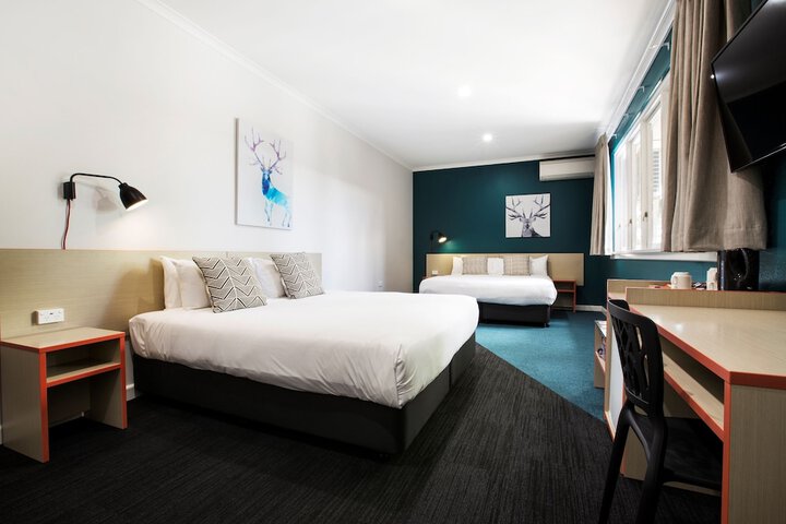 Room 5 of 43