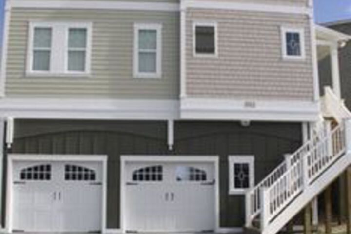 R and R by The Sea 4 Br Home