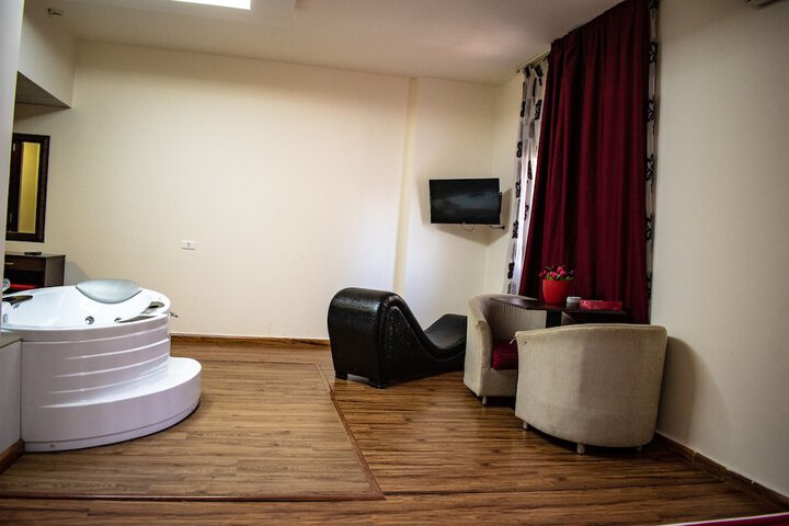Room 25 of 149