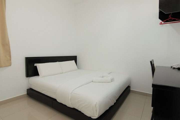 Room 5 of 23