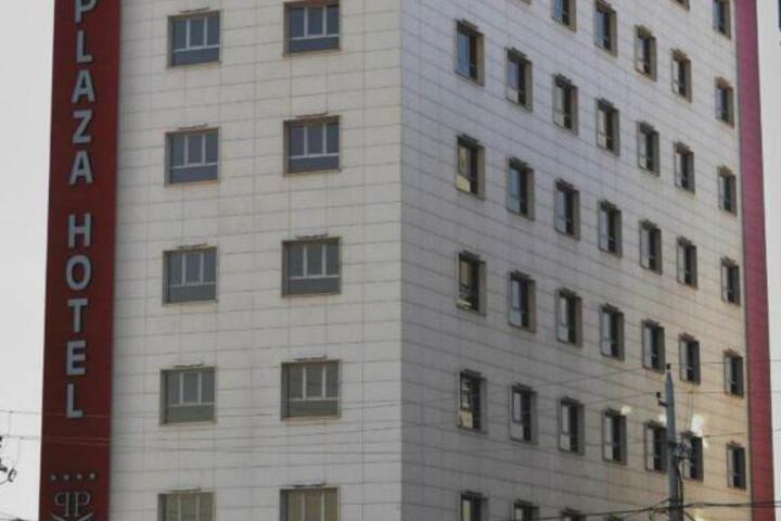Paris Plaza Hotel