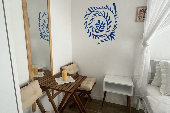 Room 85 of 184
