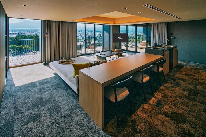 Room 27 of 125