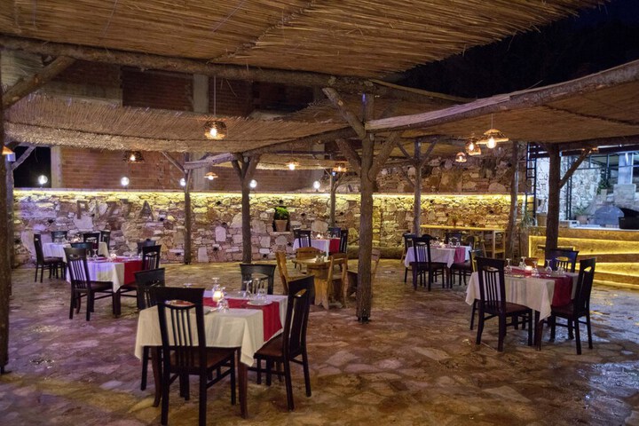 Dining 100 of 131