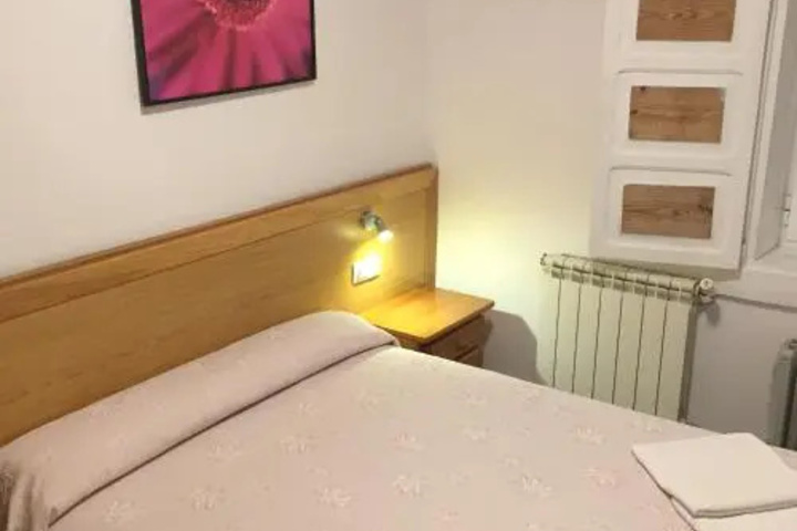 Room 13 of 21