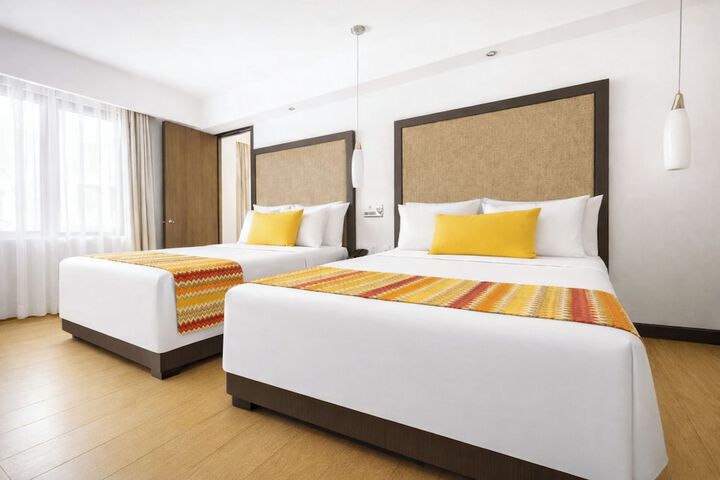 Room 32 of 176