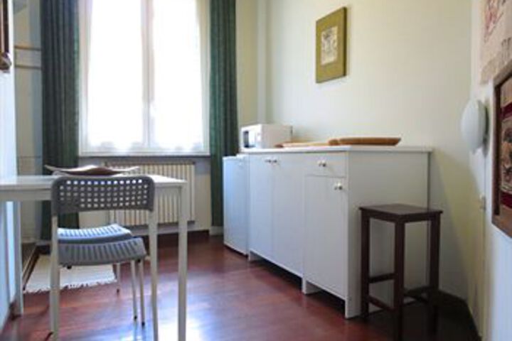 Room 51 of 80