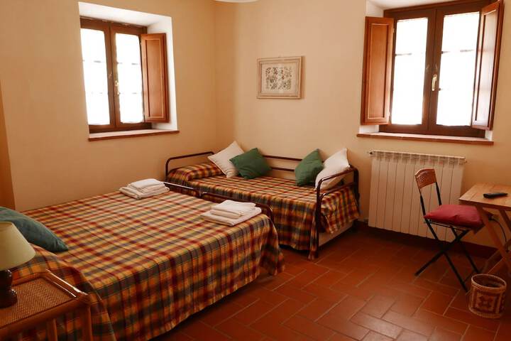 Room 5 of 88