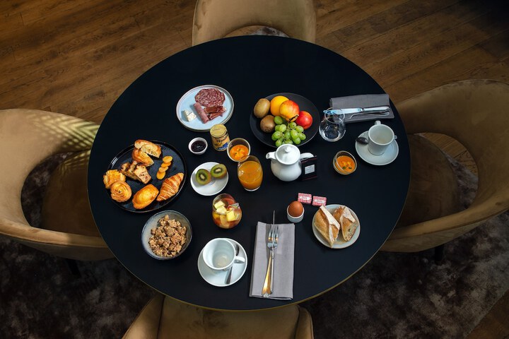 Breakfast/Coffee Service 91 of 99